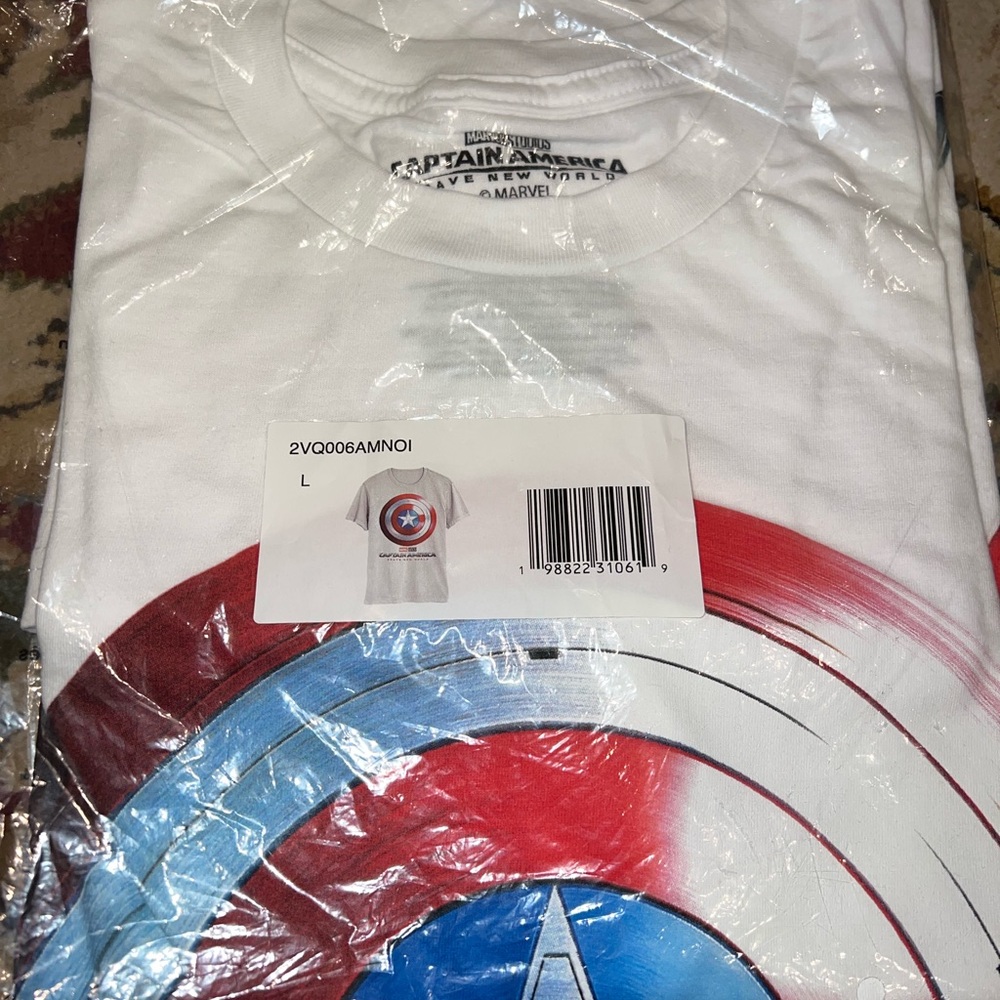 White Captain America Graphic T-Shirt